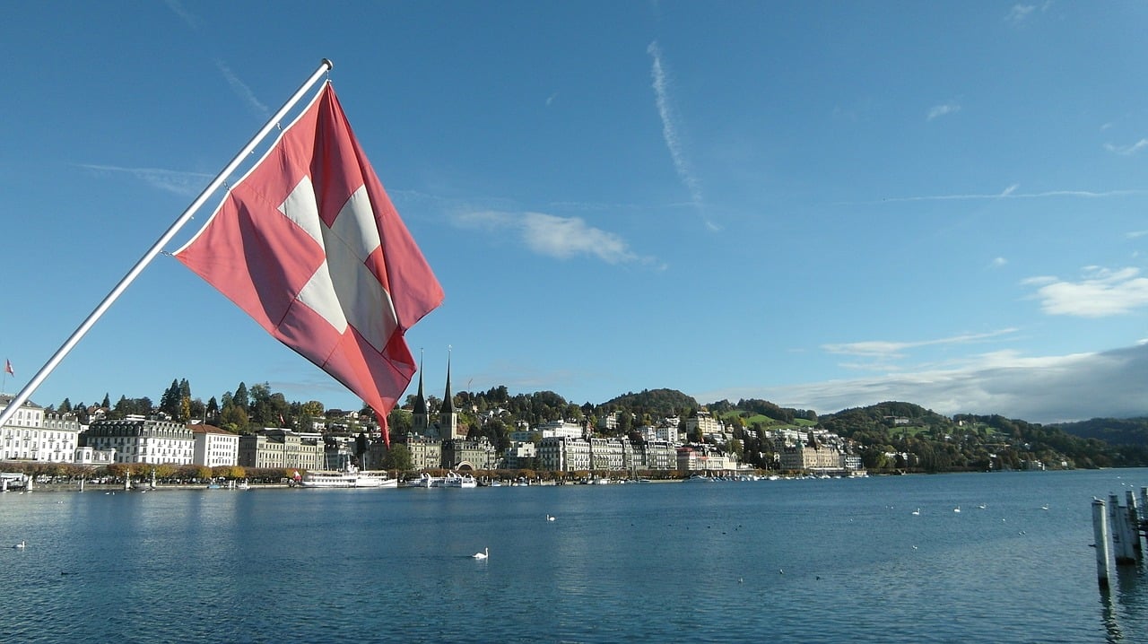 Suisse: l'introduction d'une cryptomonnaie nationale envisagée