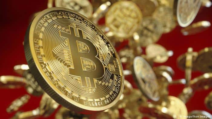 Сongresista estadounidense Cawthorn dice que Bitcoin (BTC) y otras criptomonedas serían el nuevo patrón oro