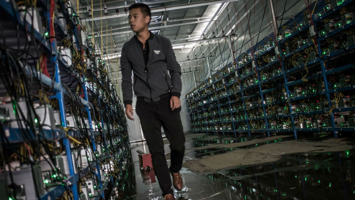 Chine : Hausse des prix de l’électricité pour les entreprises poursuivant le mining de bitcoins (BTC)