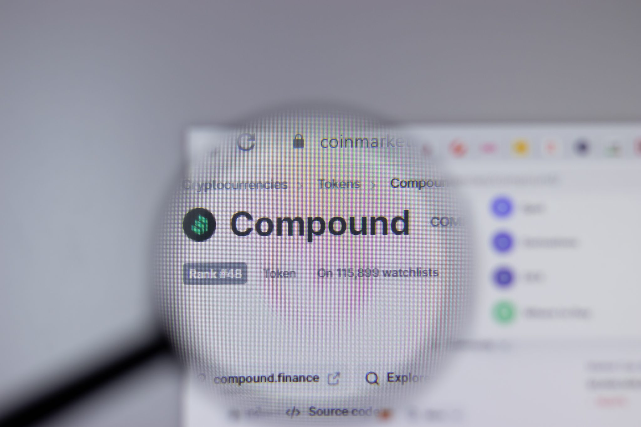 Suite à un bug, Compound distribue 90 millions $ à ses utilisateurs
