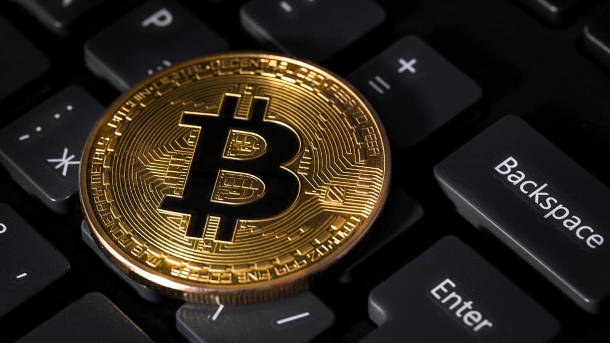 Bitcoin (BTC), Ethereum (ETH) le 10 novembre 2021 - Le bitcoin et l’ether font face à une correction
