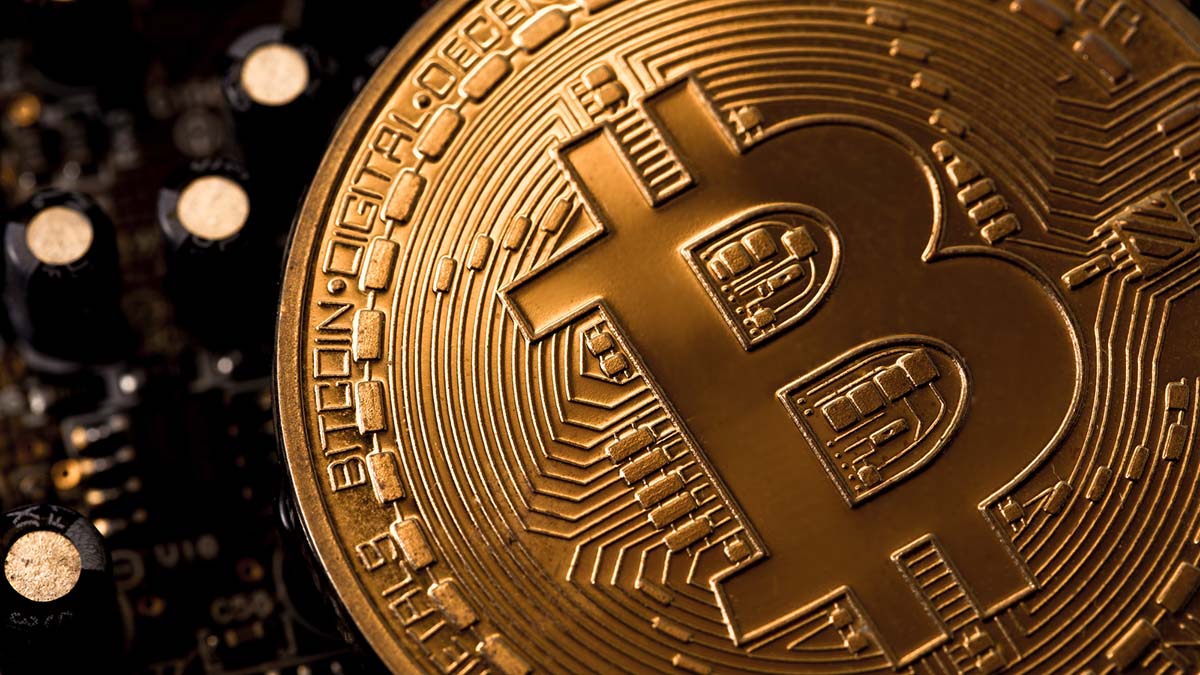 Eswar Prasad: in Zukunft wird Bitcoin andere Kryptowährungen vollständig in den Schatten stellen