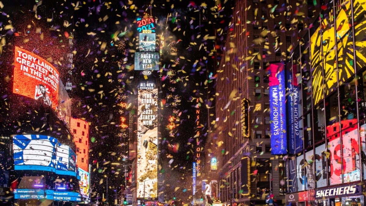 Digital Currency Group replicates One Times Square in Decentraland