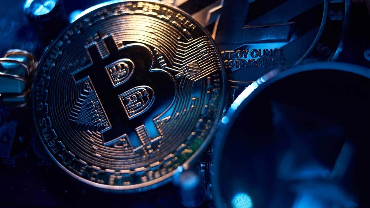 kaip investuoti į bitkoinus Roth ira paprasti būdai užsidirbti papildomų pinigų