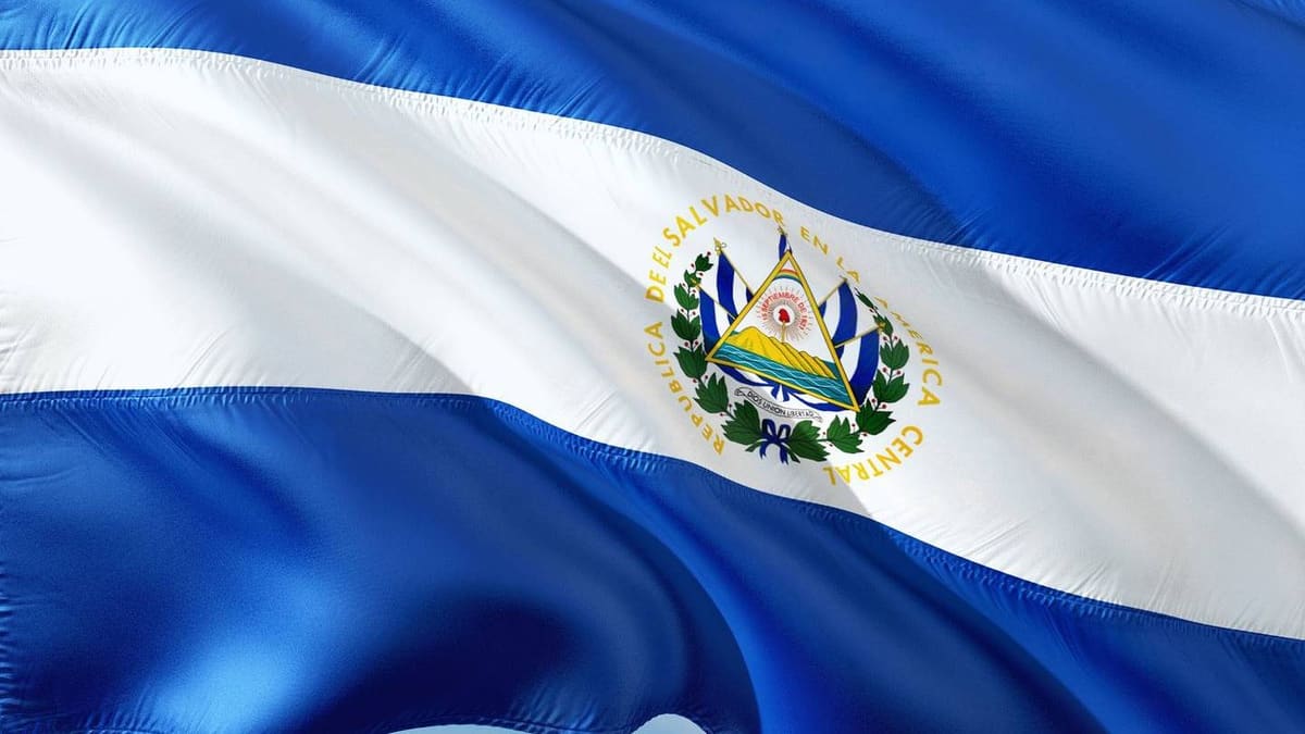 МВФ рекомендует Сальвадору отказаться от своих криптовалютных начинаний