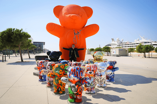 floating-bears-marseille-jayet