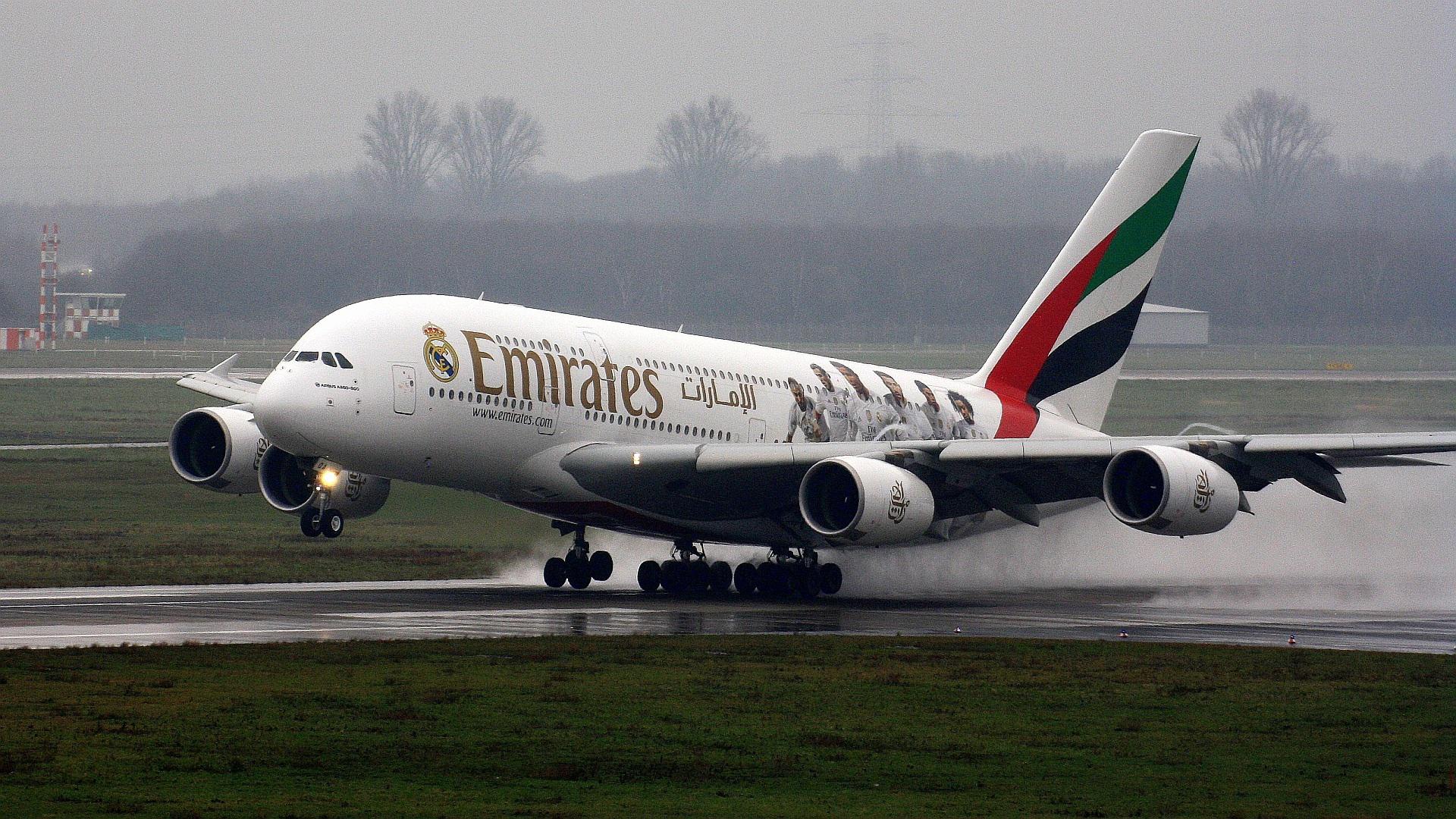 emirates, a380, plane