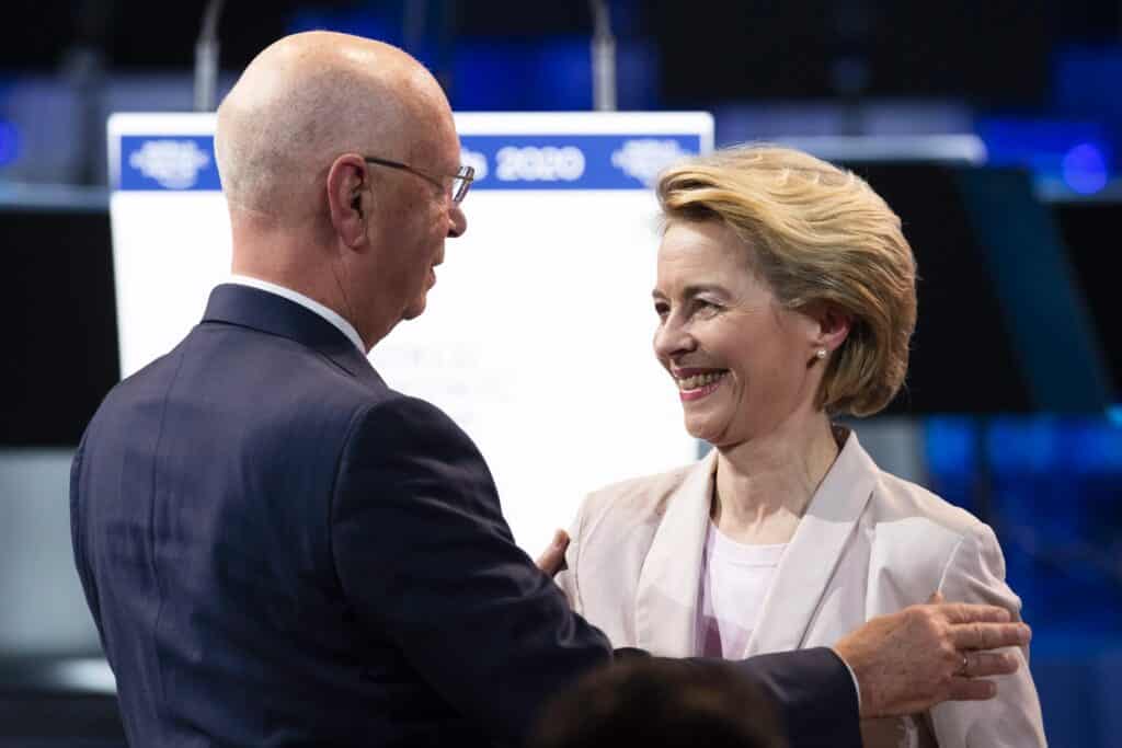 Klaus Schwab, fondateur du World Economic Forum, et Ursula von der Leyen, président de la Commission européenne