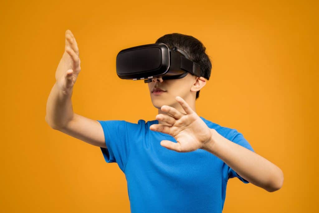 Adolescent portant un casque de réalité virtuelle, illustration du métavers