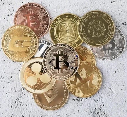 crypto-bitcoin-BTC-urgence-réglémentation-régulateurs-Davos-banquiers