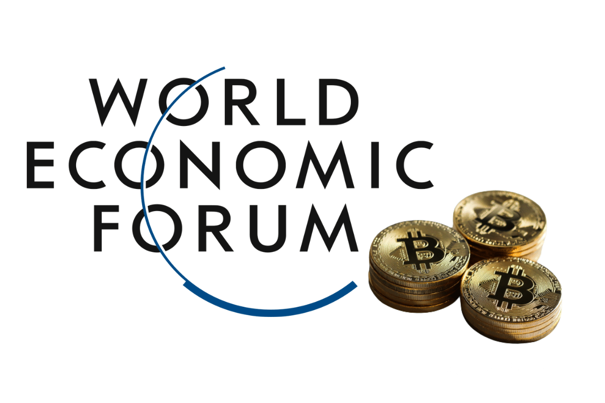 Le logo du FEM avec des piles de pièces de bitcoin