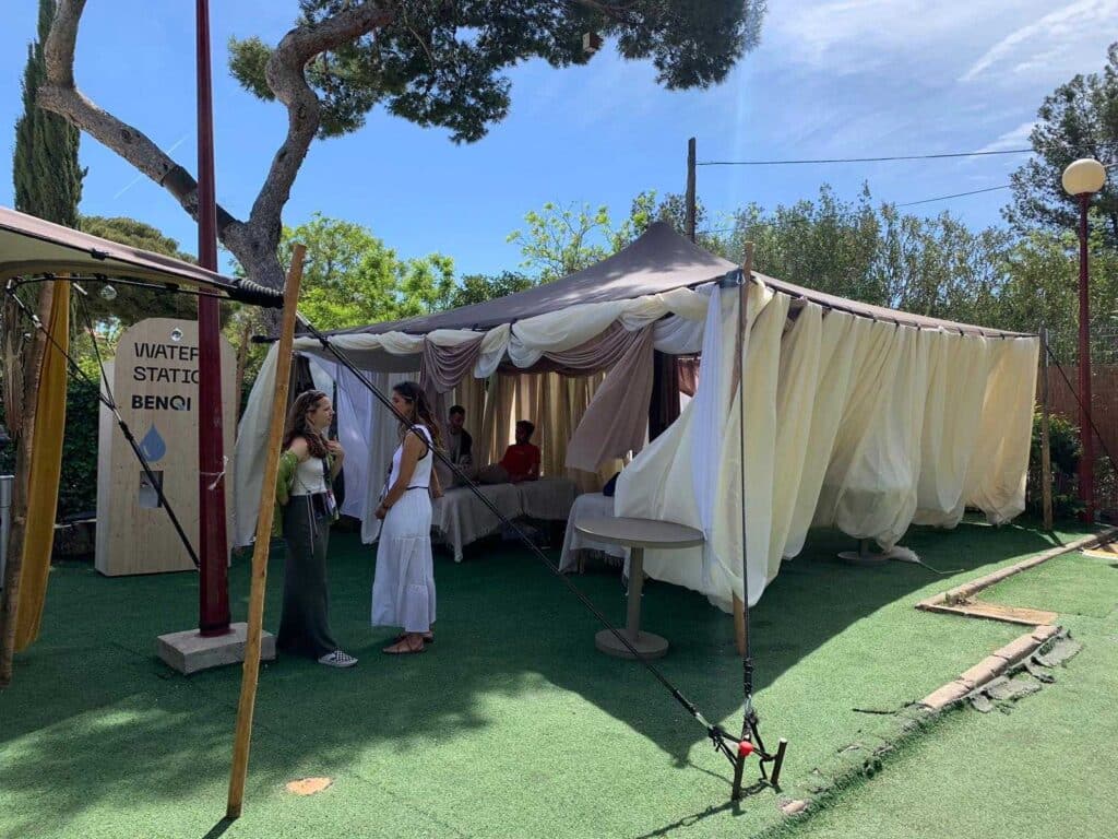 La tente de massage proposée par Ava labs.