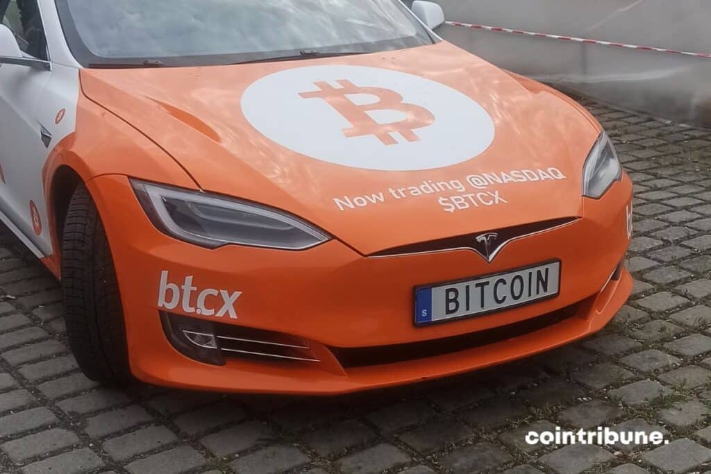 BTC-Prague-Bitcoin-Voiture-avec-logo-Bitcoin

