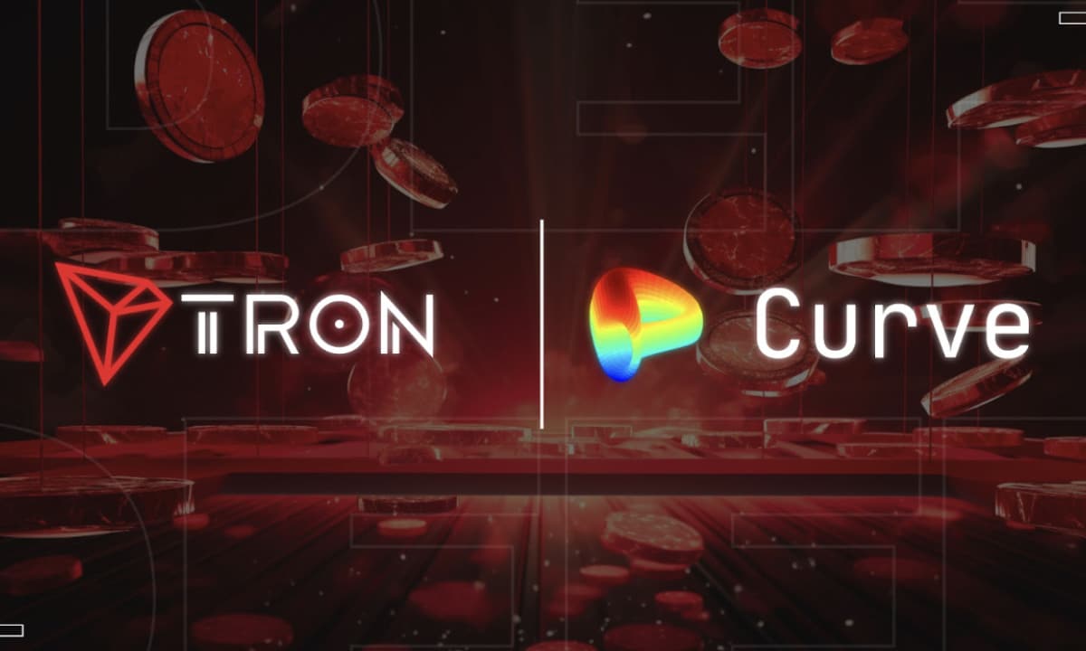 Une image représentant les logos Tron et Curve