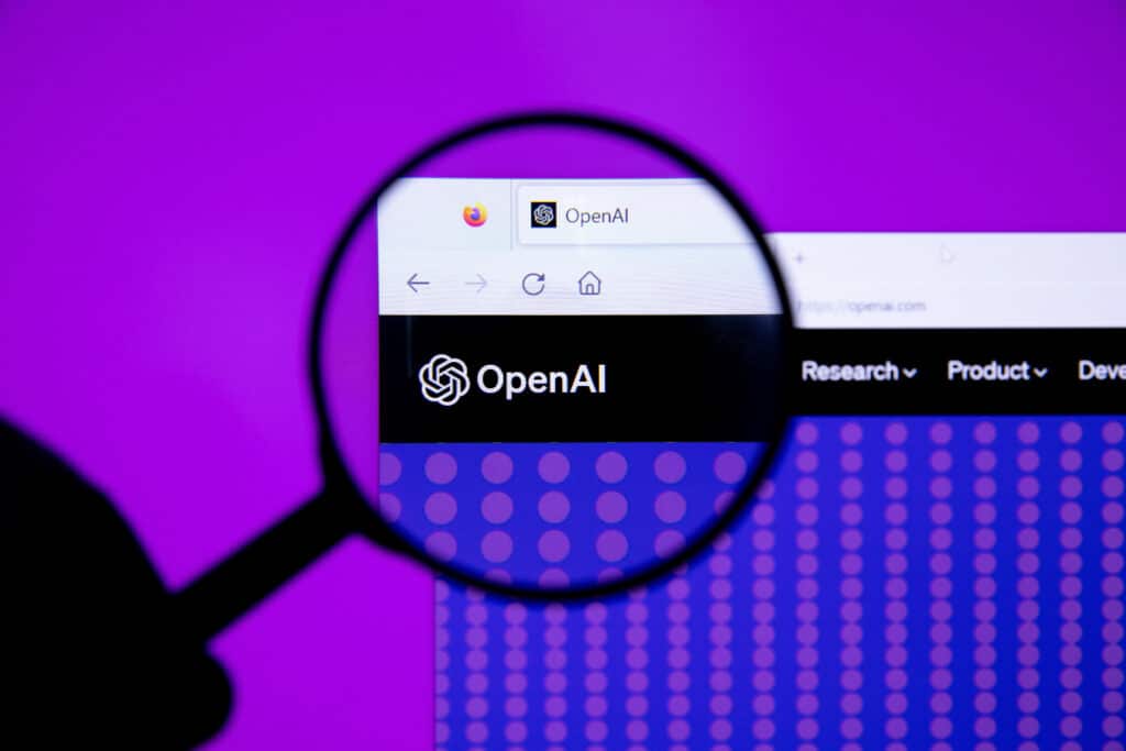 Logo de OpenAI avec une loupe.