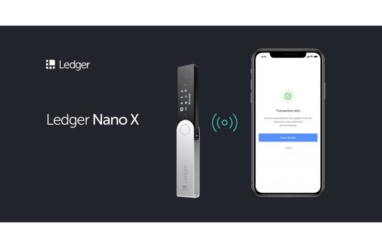 Ici l'hardware wallet Ledger Nano X, une version améliorée du Nano S, car il dispose d'une fonctionnalité Bluetooth