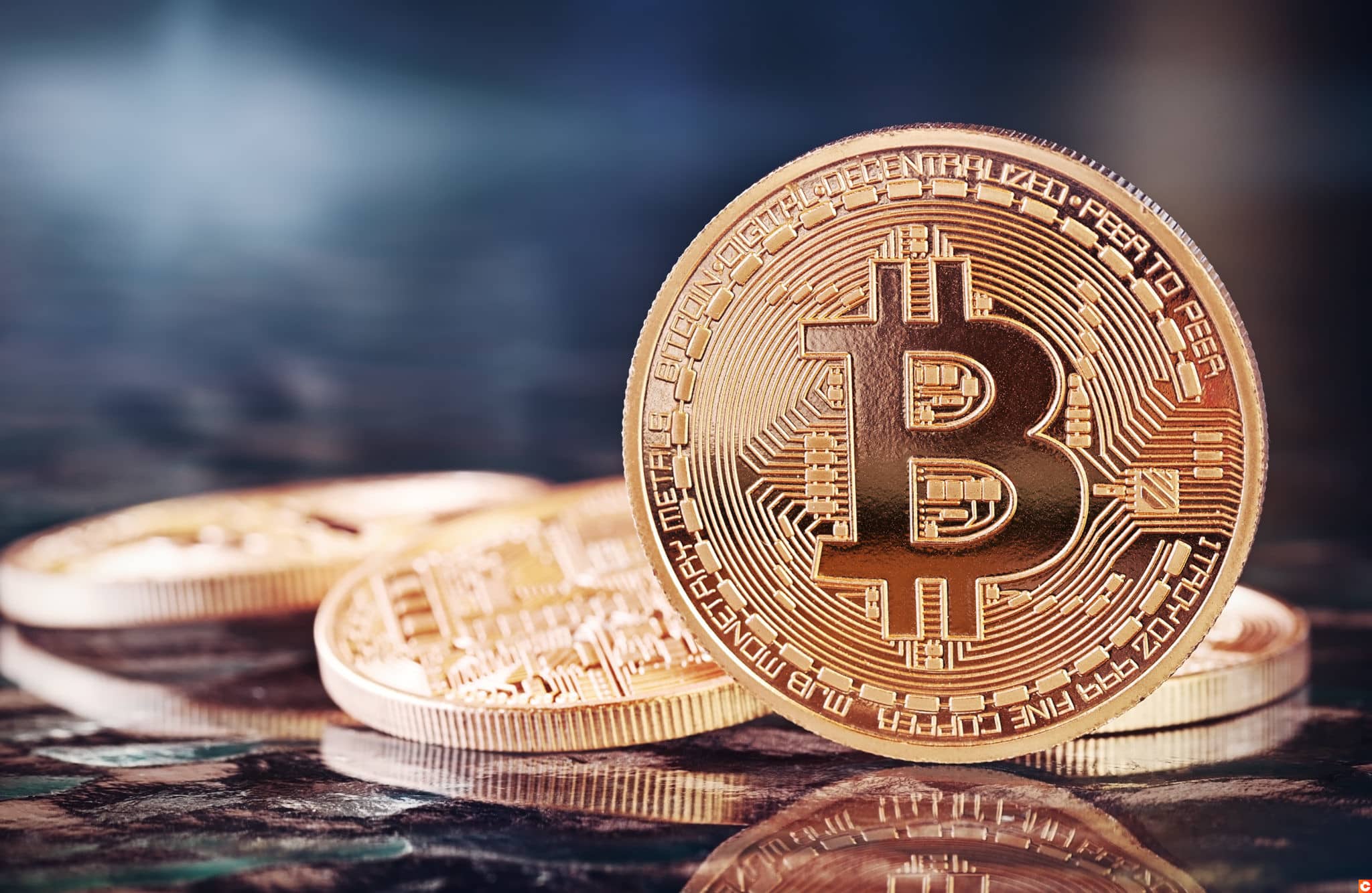 Bitcoin scade sub de dolari pentru prima oară în ultimele cinci luni