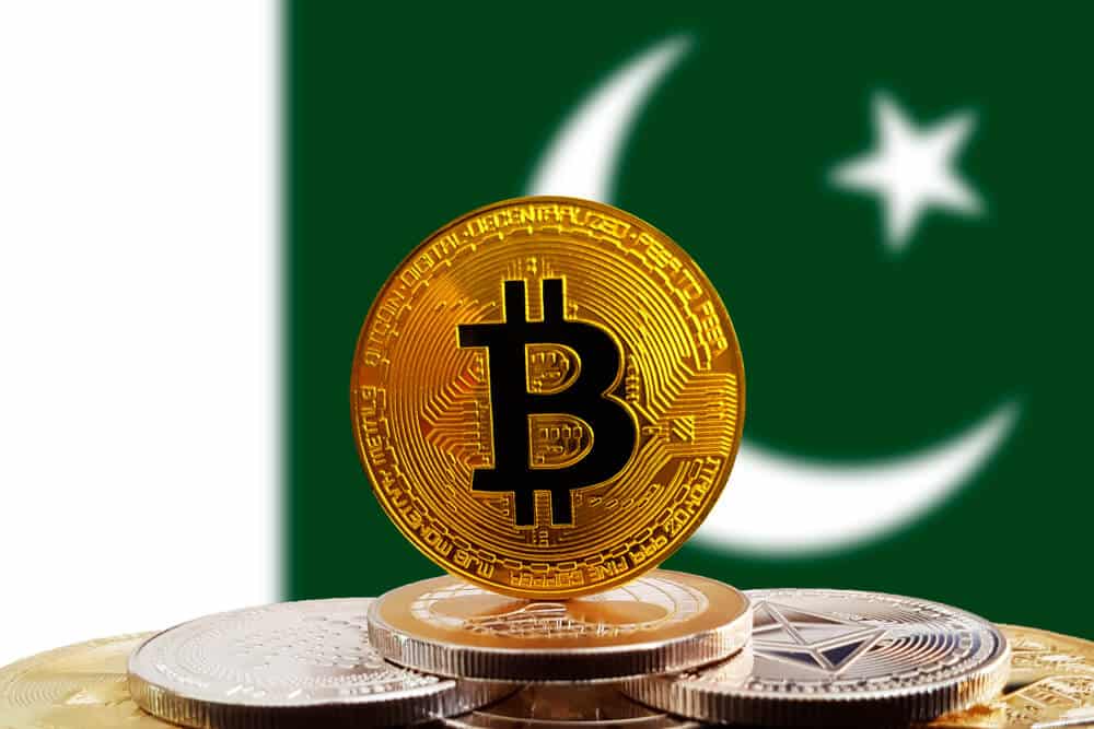 Au Pakistan, certaines personnes urgent pour que les ...
