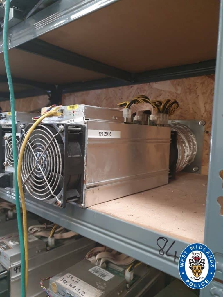 On dirait qu'ils utilisaient des Antminer S9s !