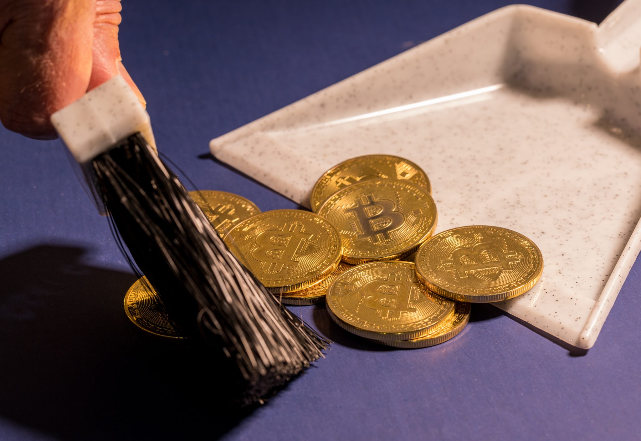 Concept for price collapse of bitcoin and cyber coins as they are trashed